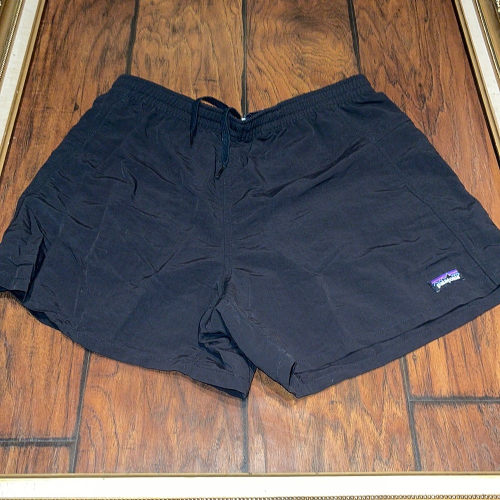 Patagonia men's medium shorts